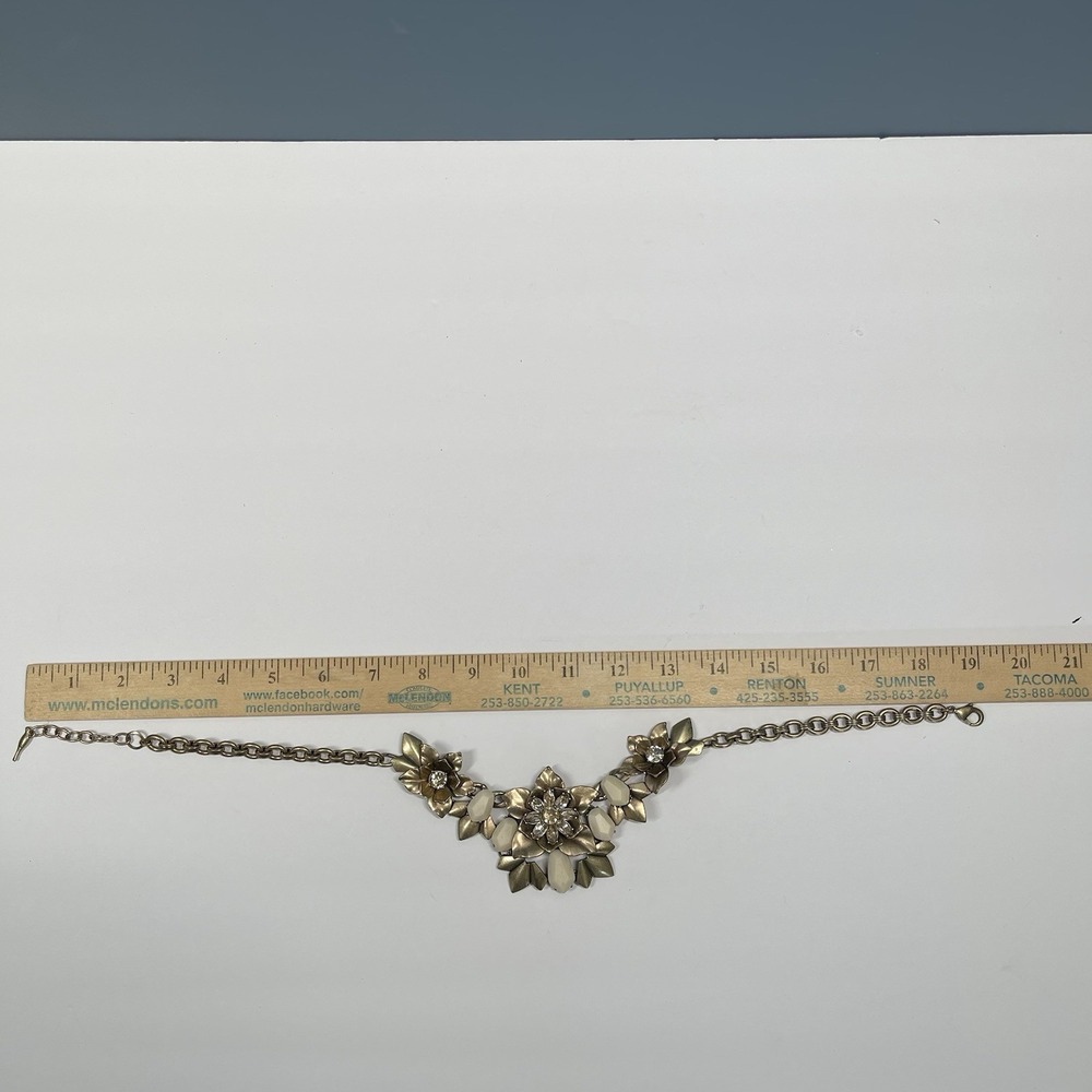 Chloe & Isabel Floral Necklace w/Box‎ Champagne & Ivory Stones Antiqued Brass - Picture 10 of 10